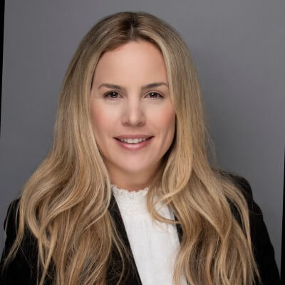 Kari Warren